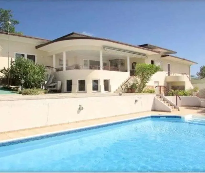 Villa met zwembad
